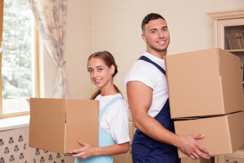 Flexible moving truck support for loading and transport in Kingston upon Thames